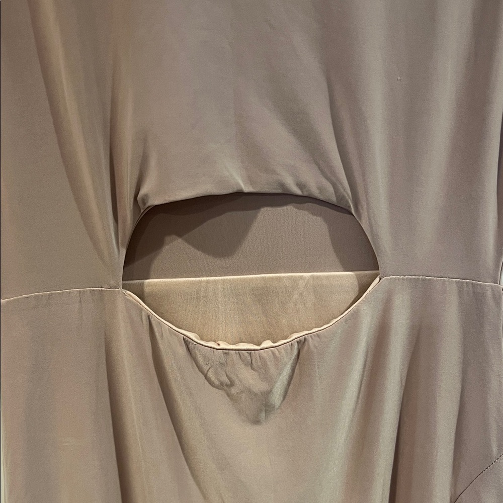Elegant Sleeveless Taupe Dress - Picture 2 of 7